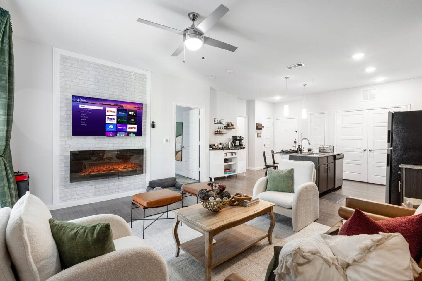 Regal Hideaway | Pool Near Lackland + Med Ctr Gym!