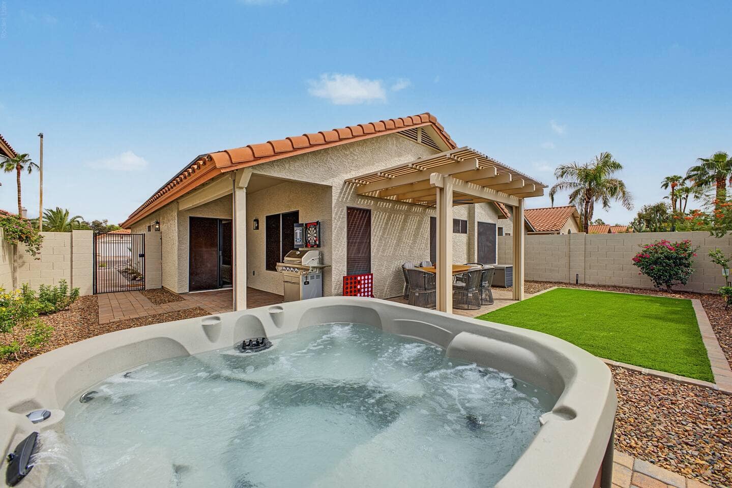 Scottsdale Retreat Private Hot Tub - 2046370