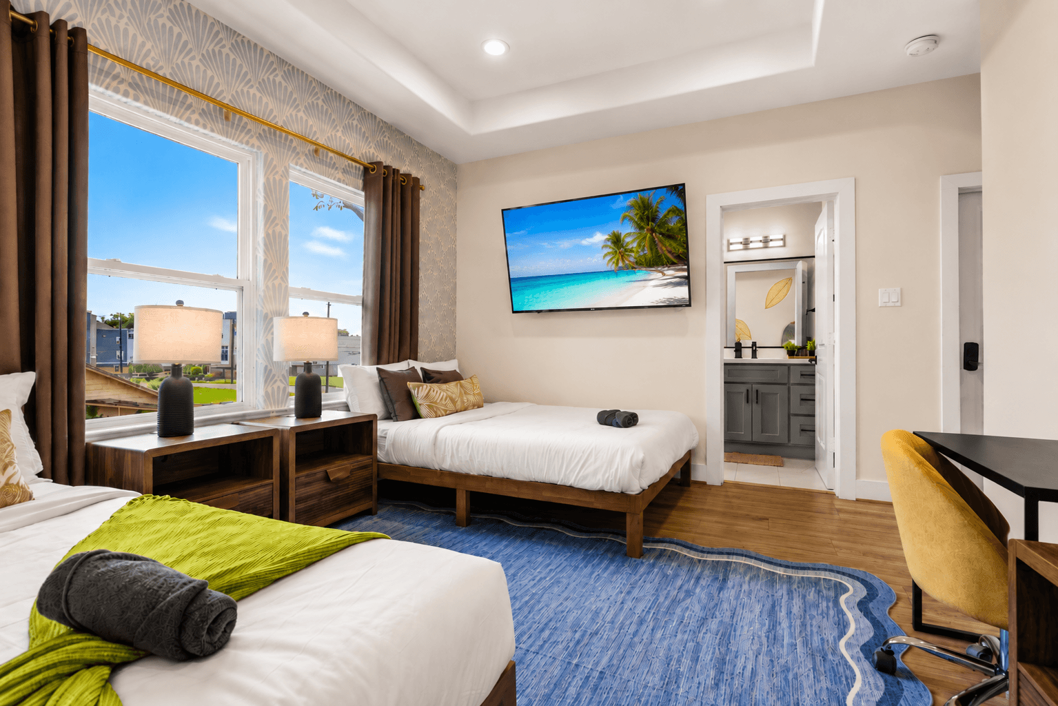 Private Indigo Room | 2 Queens, Ensuite & Hot Tub — 1