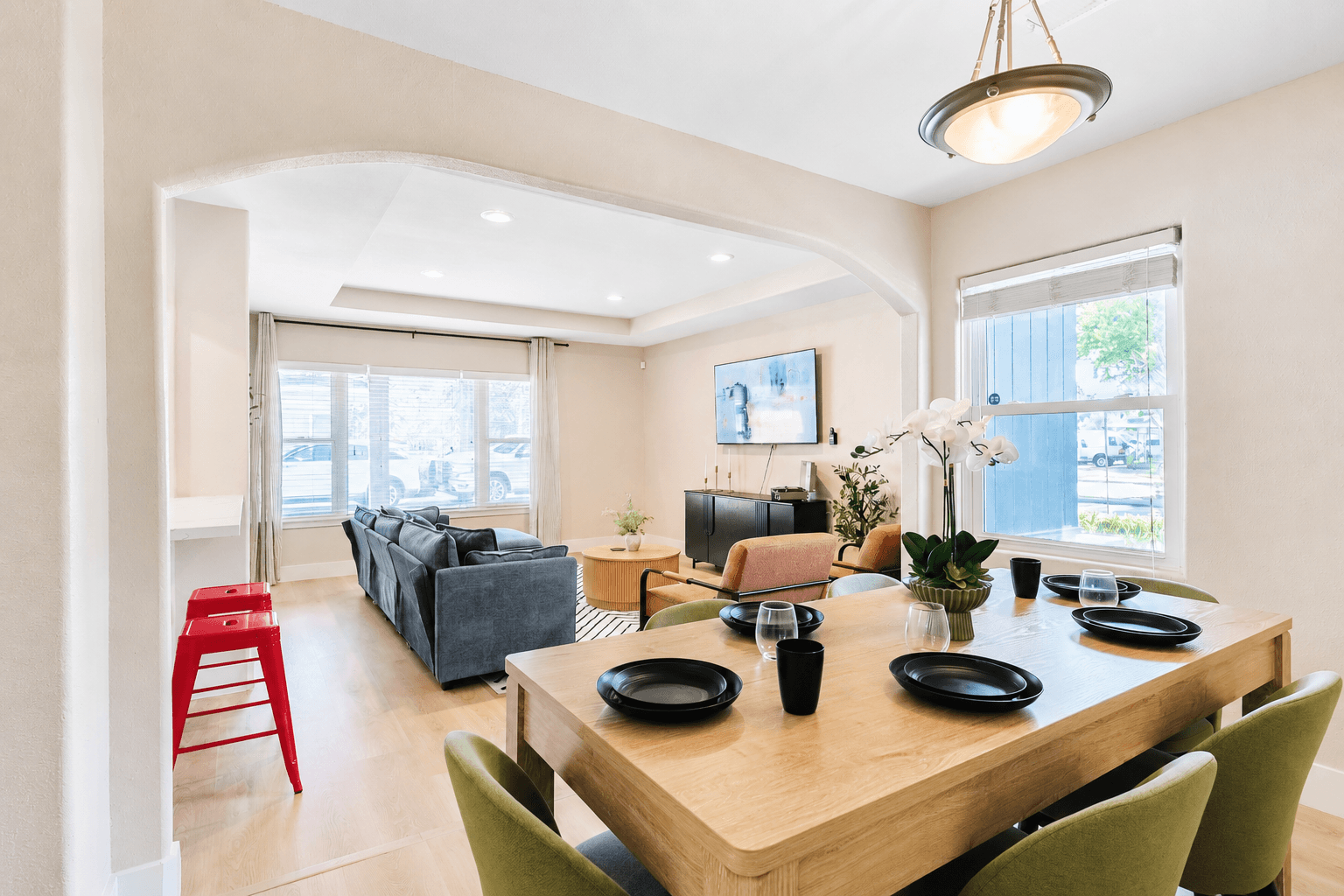 The Sagewood Stay | King Bed, Smart TVs, Coffee — 1