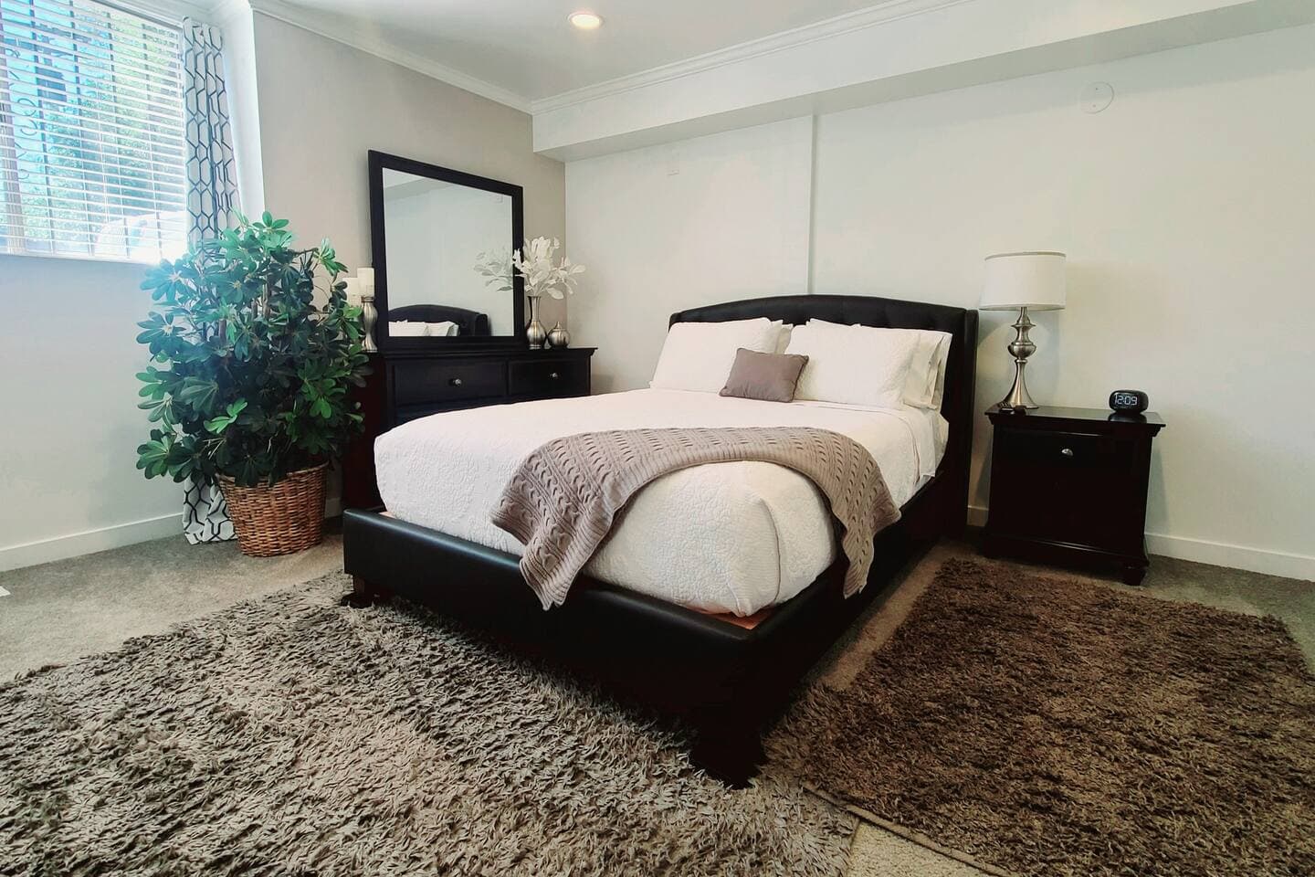 Wonderful Downtown/UofU SLC Condo — 1