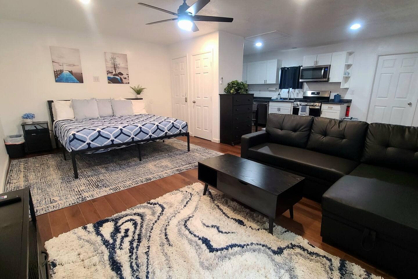 Cozy Sugarhouse Studio King Bed